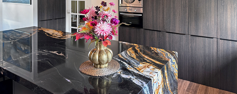 Navy Black kookeiland met waterval